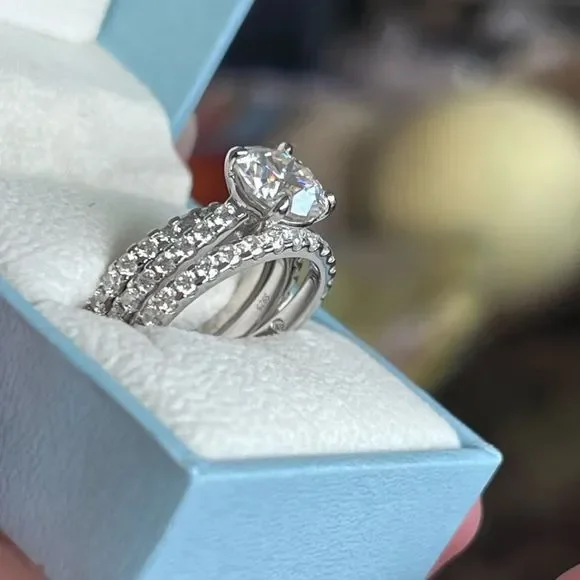 Captivating 4.5ct tw bridal wedding Ring Set